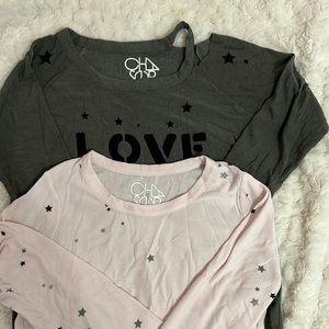 Set of 2 CHASER sweatshirt tops
